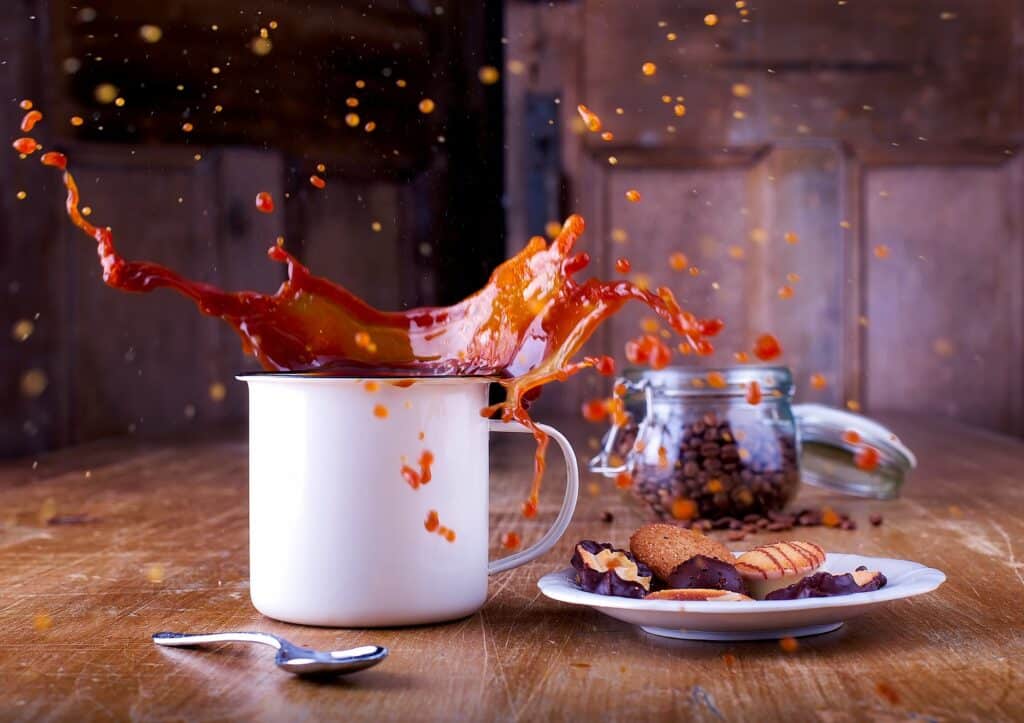 Kaffeeflecken und Kaffeespritzer aus Teppich und Polstern reinigen