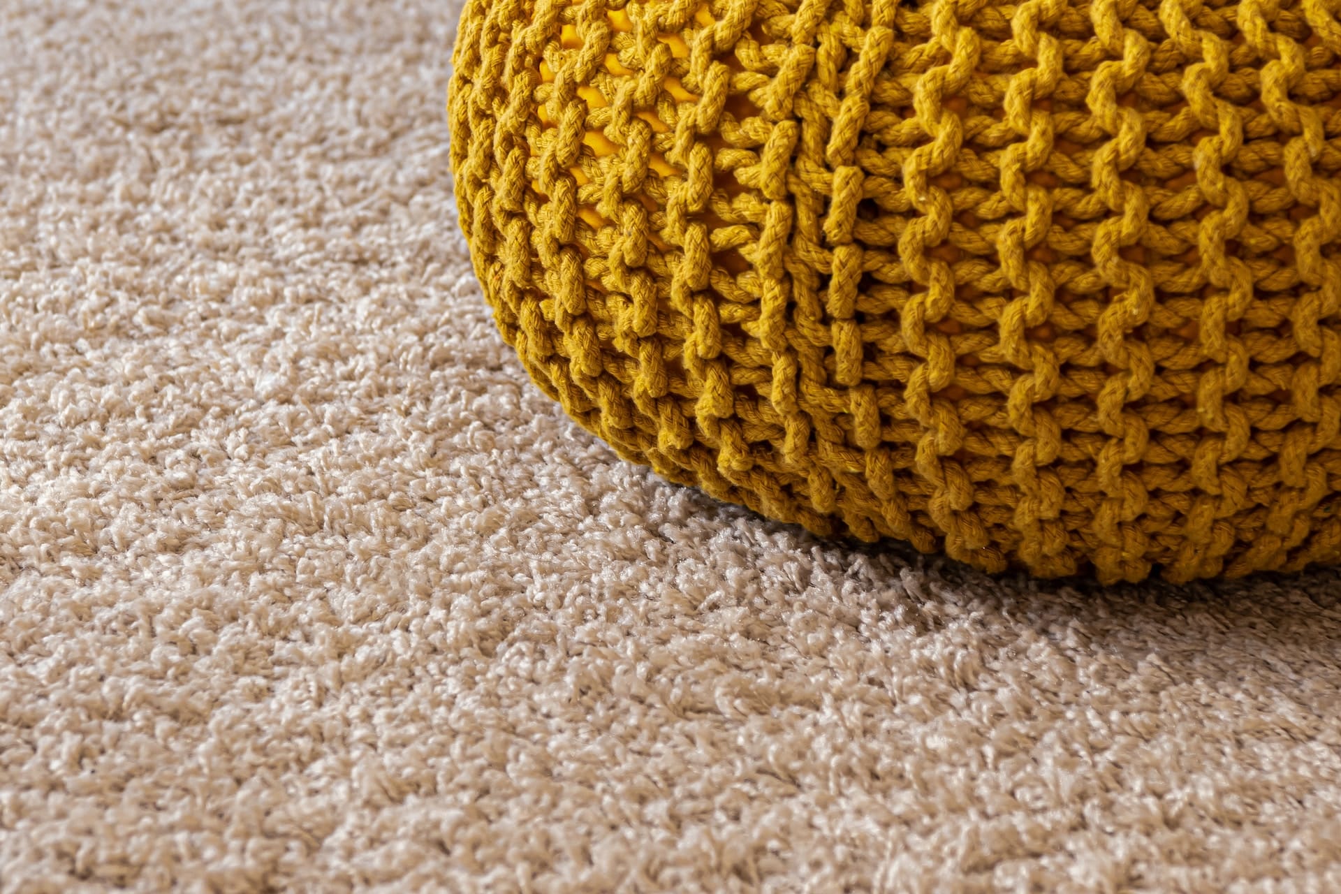 Anleitung & Hinweise zum Bleichen von Teppichen