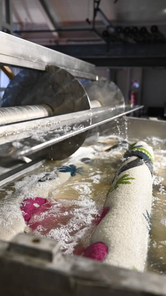 Reinigungsbetrieb spezialisiert auf Teppiche im Großraum Berlin