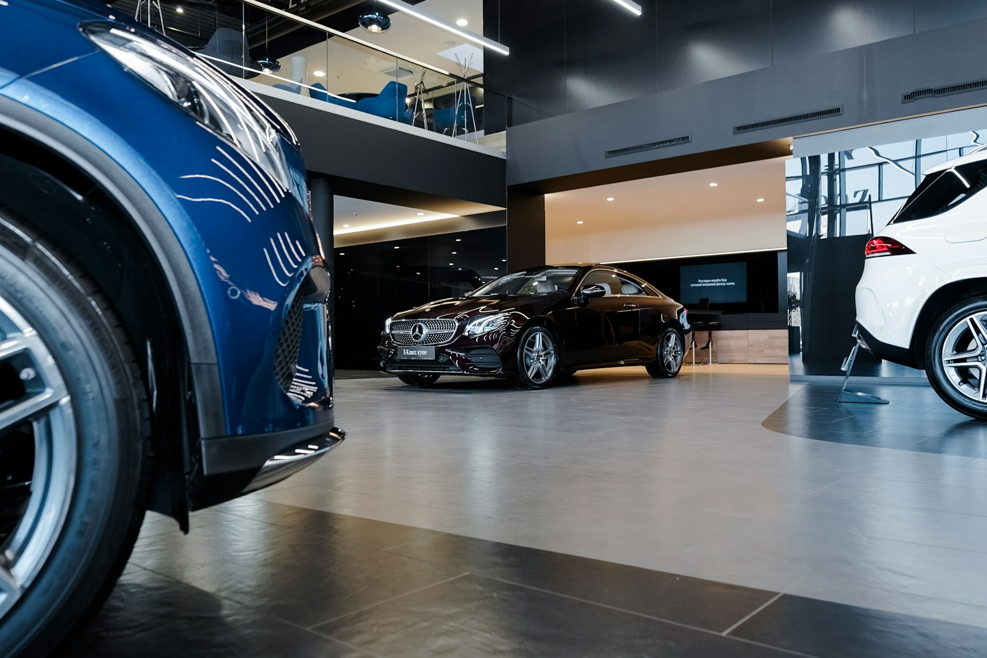 Teppichreinigung für Autohäuser und Showrooms in Dresden, Leipzig & Chemnitz