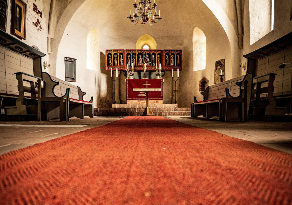Schonende Teppichreinigung von Floren in Kirchen und religiösen Einrichtungen